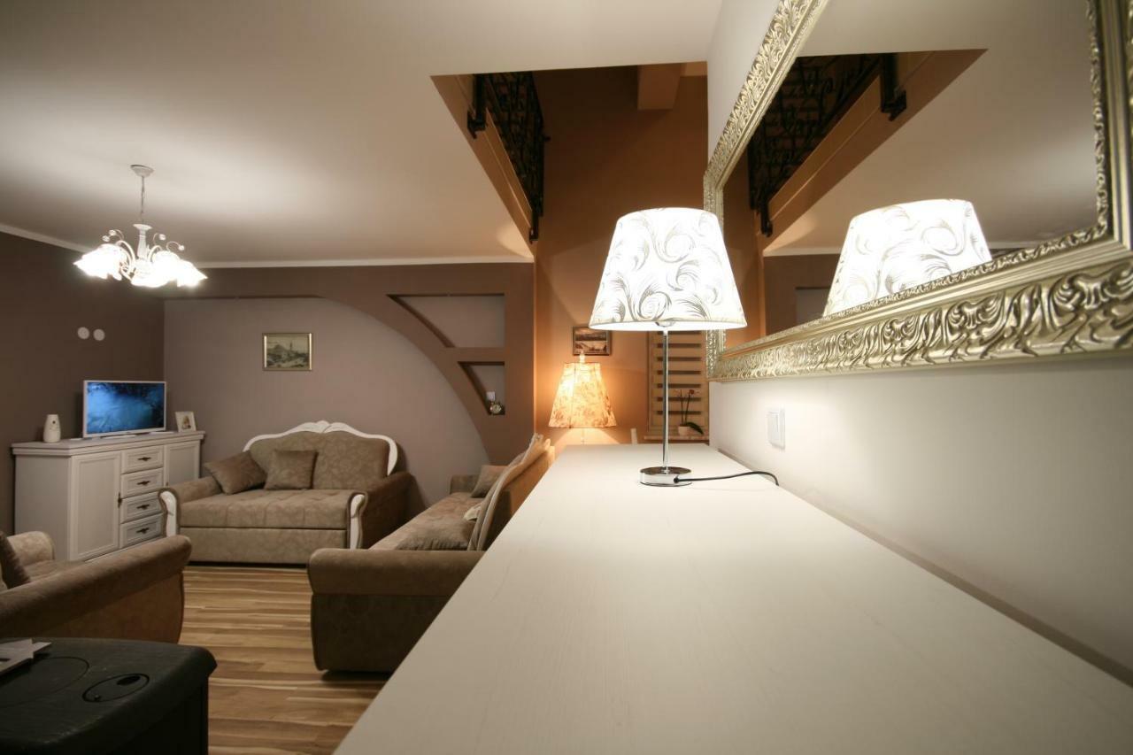 Holiday House Leona Оточац Экстерьер фото