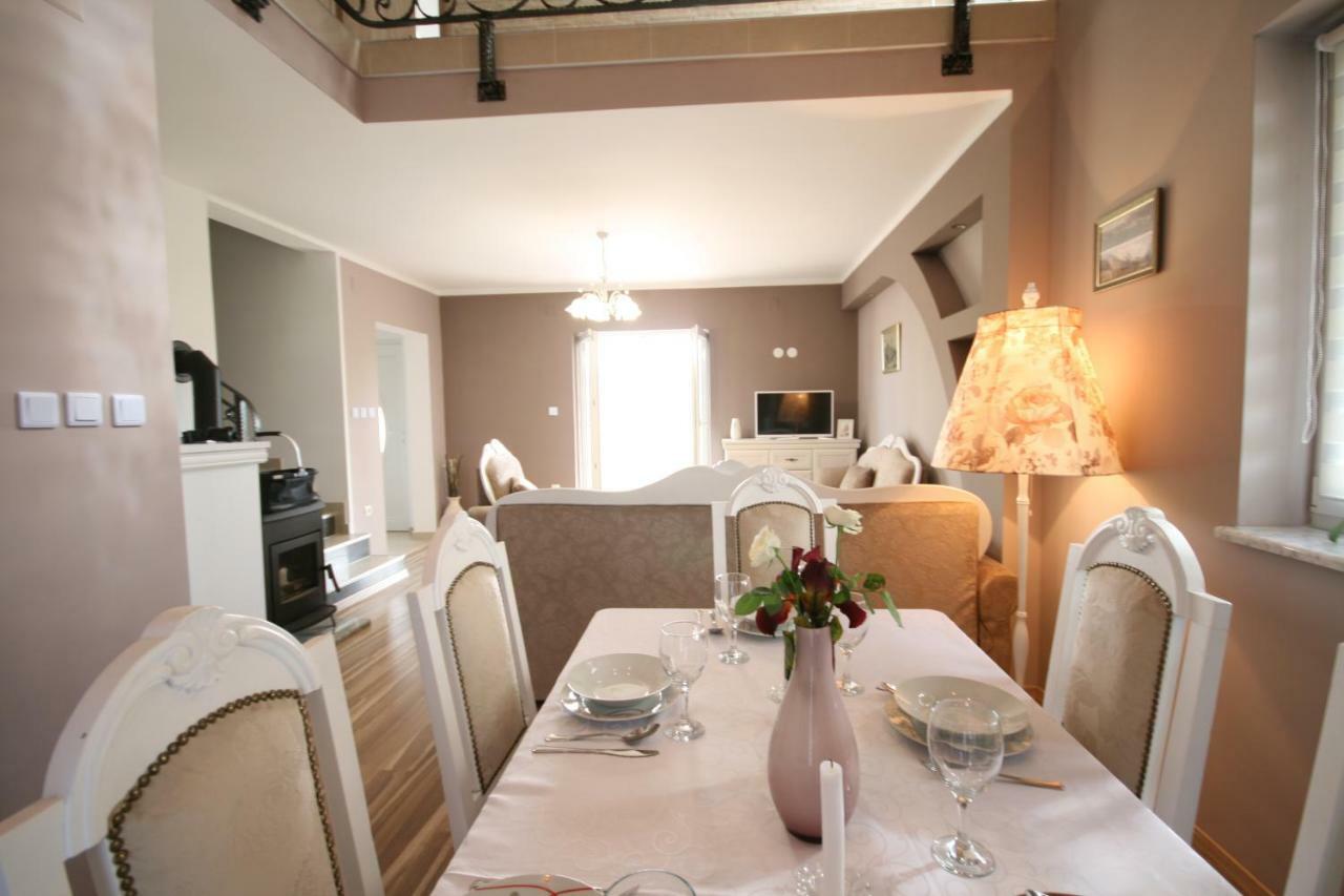 Holiday House Leona Оточац Экстерьер фото