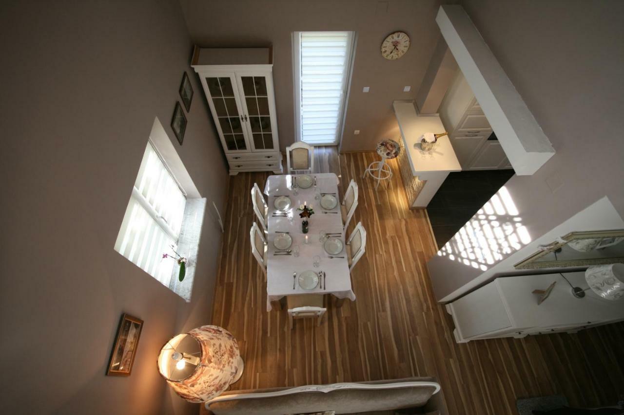 Holiday House Leona Оточац Экстерьер фото