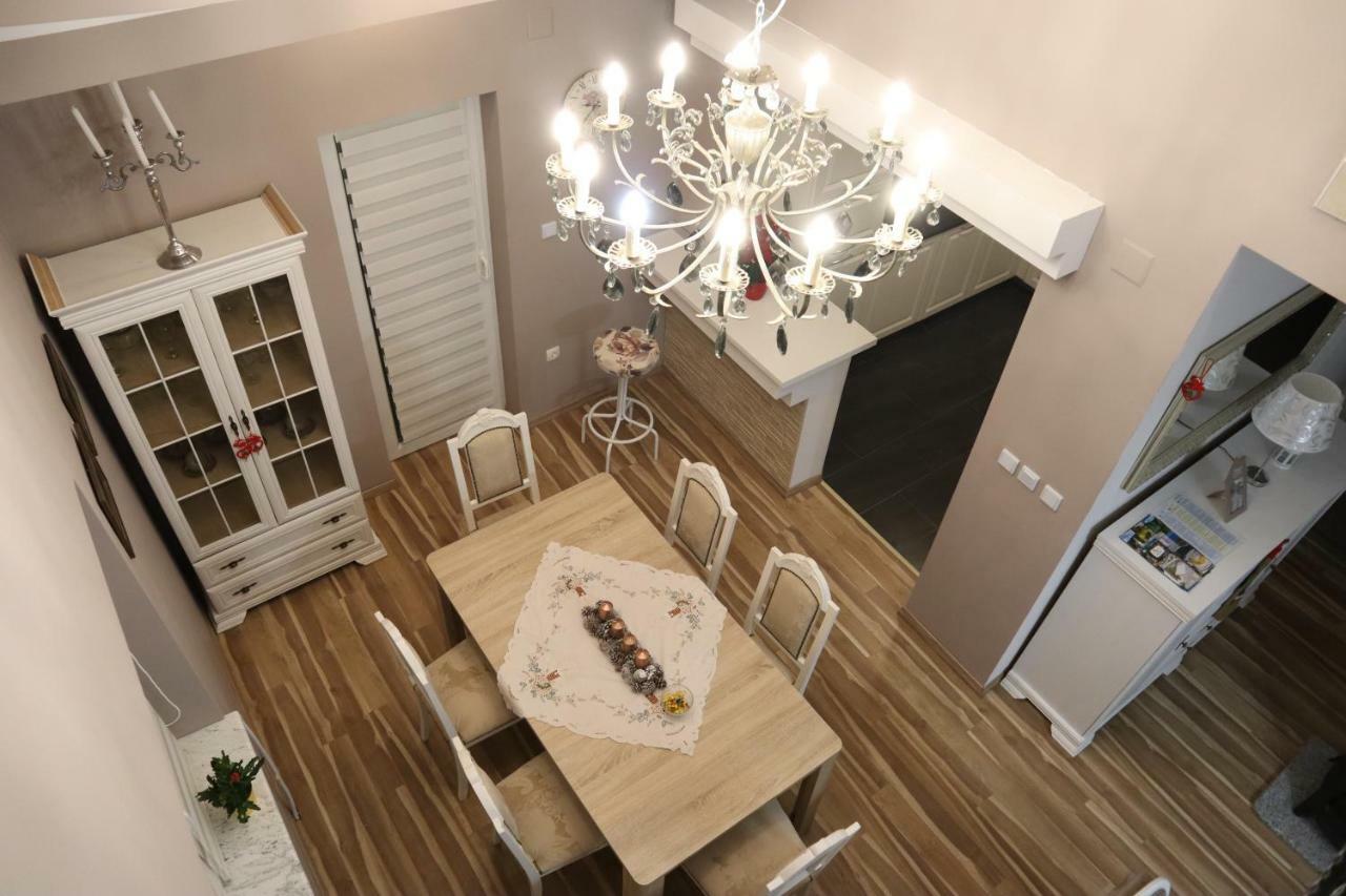Holiday House Leona Оточац Экстерьер фото