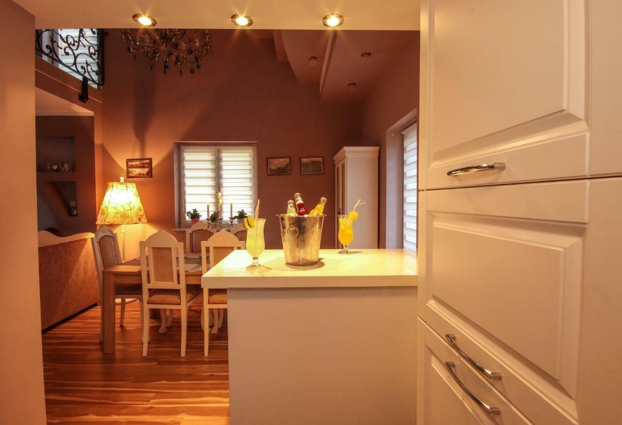 Holiday House Leona Оточац Экстерьер фото