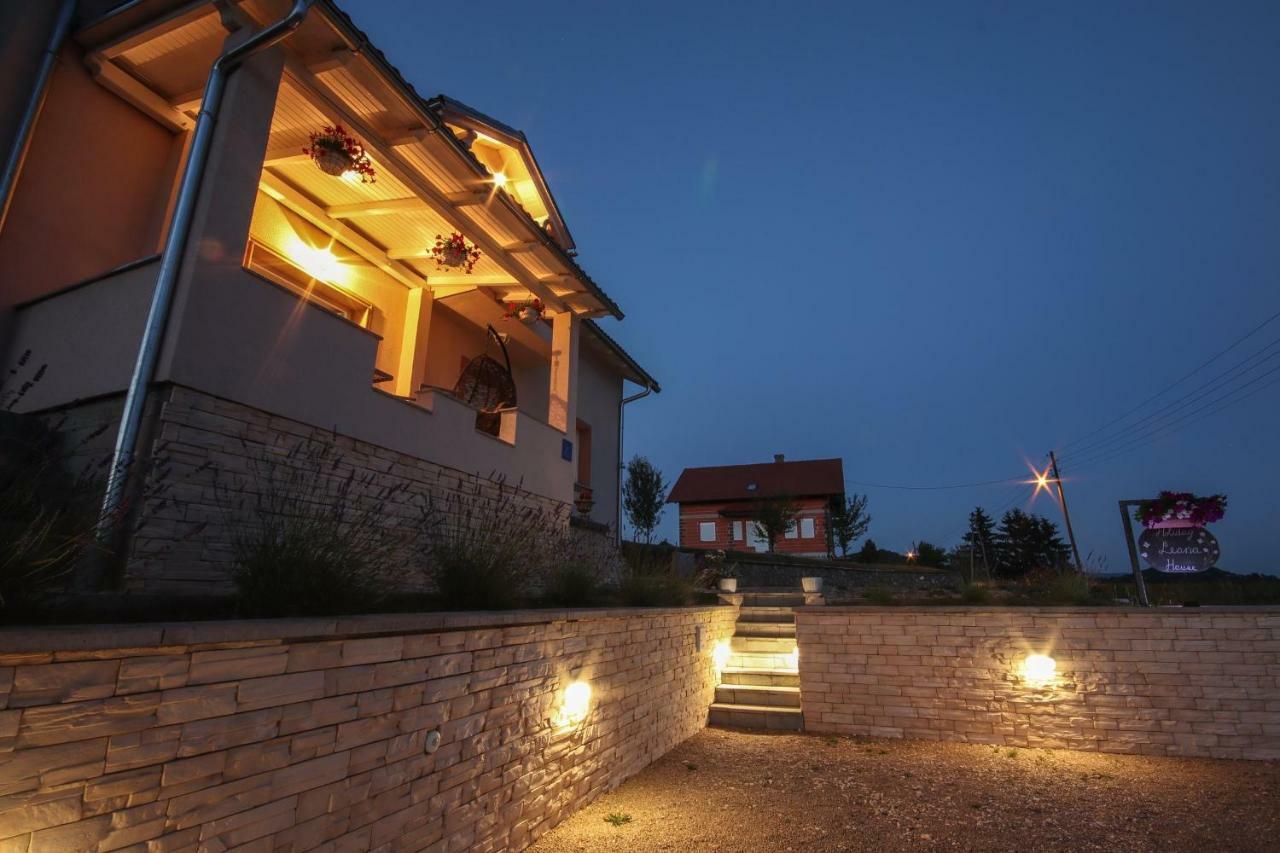Holiday House Leona Оточац Экстерьер фото