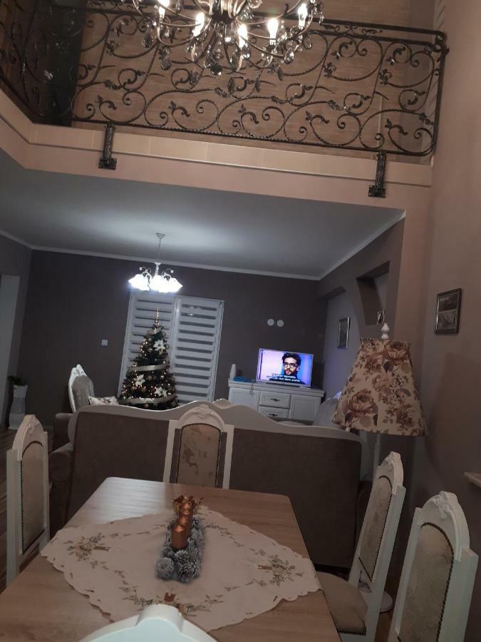 Holiday House Leona Оточац Экстерьер фото