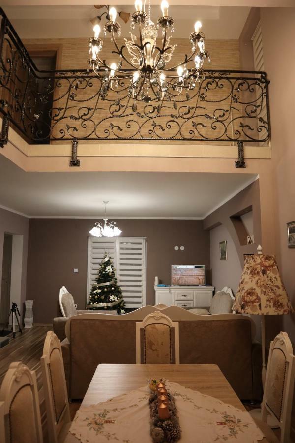 Holiday House Leona Оточац Экстерьер фото